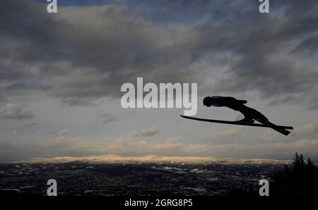***DATEI FOTO*** Skispringen im Rahmen der FIS Nordischen Skiweltmeisterschaft 2009 in Liberec, Tschechien, am 27. Februar 2009. (CTK Photo/Radek Petrasek) Stockfoto