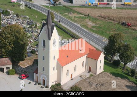 Kirche des Heiligen Martin in Breznicki Hum, Kroatien Stockfoto