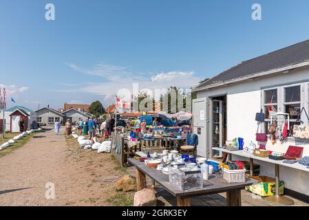 Flohmarkt auf dem Marktplatz in Karrebæksminde, Dänemark, 7. August 2021 Stockfoto