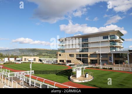 Cheltenham Pferderennbahn The Princess Royal Stand und Winners Enclosure Bild von Antony Thompson - Thousand Word Media, KEINE VERKÄUFE, KEINE SYNDIZIERUNG. Kontra Stockfoto