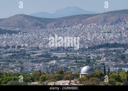 Das Observatorium von Athen von der Akropolis aus gesehen Stockfoto