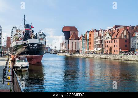 DANZIG, POLEN - 2. SEPTEMBER 2016: SS Soldek Schiff auf dem Motlawa Fluss in Danzig, Polen. Sie war das erste Schiff, das nach dem Zweiten Weltkrieg in Polen gebaut wurde Stockfoto