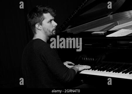 Will Barry - Art Themes und Alex Clarke Quintet - Soundcheck Herts Jazz Club - The Maltings Theatre - St Albans - Hertfordshire Stockfoto