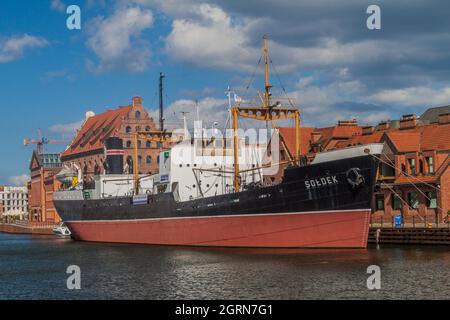 DANZIG, POLEN - 2. SEPTEMBER 2016: SS Soldek Schiff auf dem Motlawa Fluss in Danzig, Polen. Sie war das erste Schiff, das nach dem Zweiten Weltkrieg in Polen gebaut wurde Stockfoto