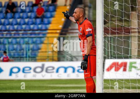 Pagani, Italien. September 2021. PAGANI, ITALIEN - 29. SEPTEMBER: Riccardo Mengoni Torwart von Vibonese, während des Serie C-Spiels zwischen Paganese Calcio 1926 gegen Vibonese im Marcello Torre Stadium am 29. September 2021 in Pagani Italien. (Foto von Alessandro Barone/Pacific Press/Sipa USA) Quelle: SIPA USA/Alamy Live News Stockfoto