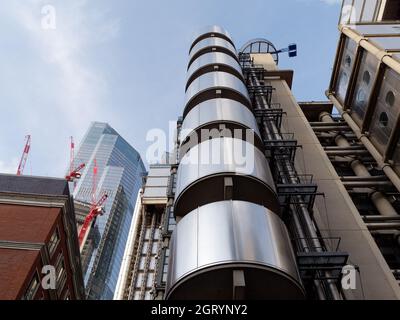 London, Greater London, England, September 21 2021: Teil des modernen Gebäudes Lloyds of London Stockfoto