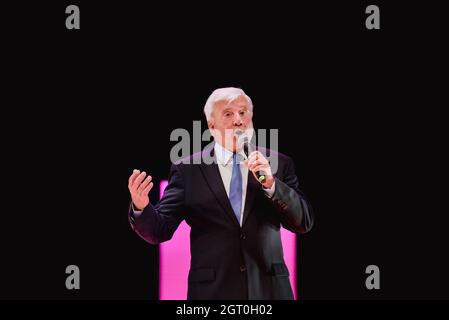 25. September 2021, Argentinien, Buenos Aires: Fernando Bravo im Finale der Tango-Weltmeisterschaft. Stockfoto