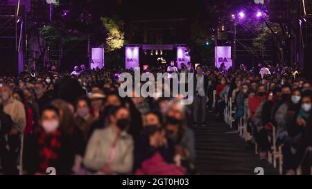 25. September 2021, Argentinien, Buenos Aires: Zuschauer während der Finalrunde der Tango-Weltmeisterschaft. Stockfoto