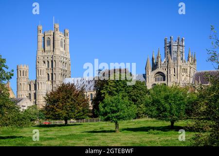 Ein Blick auf Ely Cathedral, Ely, Cambridgeshire, Großbritannien Stockfoto