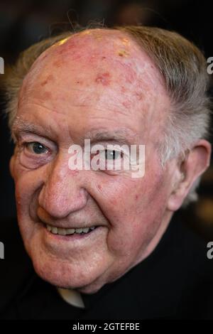 April 2018. Canon Noel Proctor MBE. Noel war Kaplan bei HMP Strangeways, dem heutigen HMP Manchester, als die Unruhen im Jahr 1990 in der Gefängniskapelle begannen. Jetzt Stockfoto