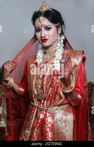 Hochzeitsfotograf in Aktion, ein Foto der Braut Stockfoto