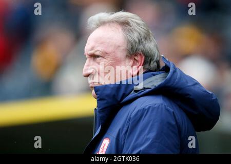 Hull, Großbritannien. Oktober 2021. Neil Warnock Manager von Middlesbrough in Hull, Großbritannien am 10/2/2021. (Foto von Ben Early/News Images/Sipa USA) Quelle: SIPA USA/Alamy Live News Stockfoto