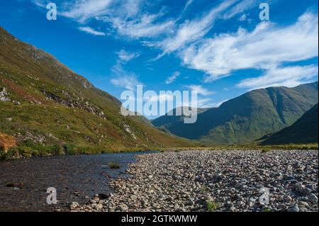 Entlang des Flusses Croe in Glenlicht, Kintail, Schottland Stockfoto