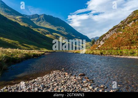 Entlang des Flusses Croe in Glenlicht, Kintail, Schottland Stockfoto