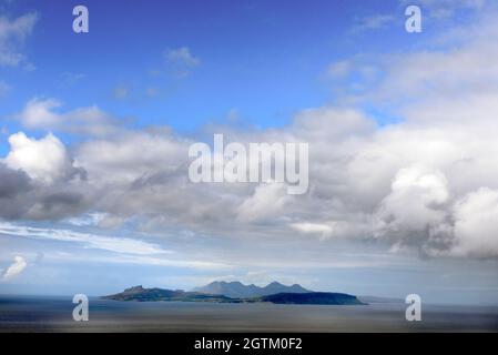 Die kleinen Inseln von der Insel Shona im Loch Moidart Schottland Stockfoto