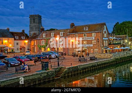 Abend am River Frome Kai in Wareham Village, Isle of Purbeck, Dorset, England. Stockfoto