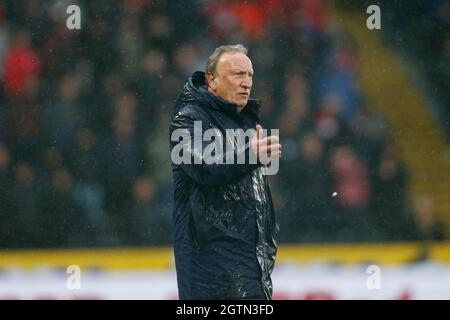 Hull, Großbritannien. Oktober 2021. Neil Warnock Manager von Middlesbrough in Hull, Großbritannien am 10/2/2021. (Foto von Ben Early/News Images/Sipa USA) Quelle: SIPA USA/Alamy Live News Stockfoto