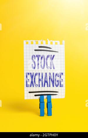 Schreiben mit Text Stock Exchange. Überblick über das Unternehmen ein elektronischer Markt, auf dem Unternehmer zusammenkommen Bunte Idee Präsentation Stockfoto