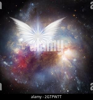 Engelsflügel im Kosmos. 3D-Rendering. Stockfoto