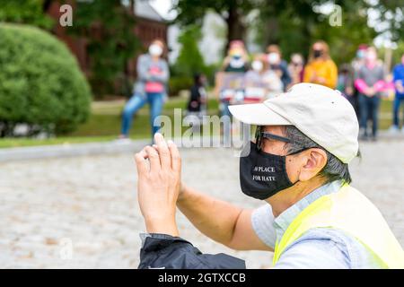 Kundgebung für Abtreibungsjustiz im Rathaus. Acton, Massachusetts. Oktober 2021. Stockfoto