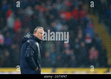 Hull, Großbritannien. Oktober 2021. Neil Warnock Manager von Middlesbrough in Hull, Großbritannien am 10/2/2021. (Foto von Ben Early/News Images/Sipa USA) Quelle: SIPA USA/Alamy Live News Stockfoto