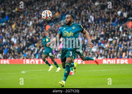 Leeds, Großbritannien. Oktober 2021. Danny Rose #3 von Watford am Ball in Leeds, Vereinigtes Königreich am 10/2/2021. (Foto von James Heaton/News Images/Sipa USA) Quelle: SIPA USA/Alamy Live News Stockfoto