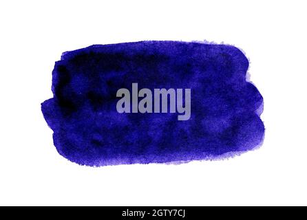 Dunkelblauer Aquarellhintergrund mit zerlumpten Striche und unebenen Streifen. Abstrakter Hintergrund für Design, Layouts und Muster. Isoliert auf weißem Hintergrund Stockfoto