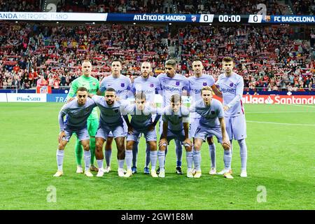 Madrid, Spanien. Oktober 2021. FC Barcelona Spieler gesehen während La Liga Santander 2021/2022 Spiel zwischen Atletico de Madrid und FC Barcelona im Wanda Metropolitano Stadium. (Endergebnis; Atletico de Madrid 2:0 FC Barcelona) (Foto von Francis Gonzalez/SOPA Images/Sipa USA) Quelle: SIPA USA/Alamy Live News Stockfoto