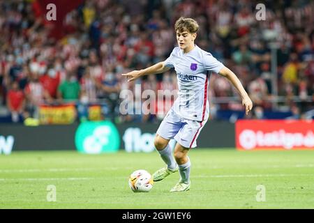 Madrid, Spanien. Oktober 2021. Gavi in Aktion während des Spiels von La Liga Santander 2021/2022 zwischen Atletico de Madrid und dem FC Barcelona im Wanda Metropolitano Stadium. (Endergebnis; Atletico de Madrid 2:0 FC Barcelona) (Foto von Francis Gonzalez/SOPA Images/Sipa USA) Quelle: SIPA USA/Alamy Live News Stockfoto