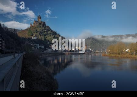 Burg Cochem und Mosel - Cochem, Rheinland-Pfalz, Deutschland Stockfoto