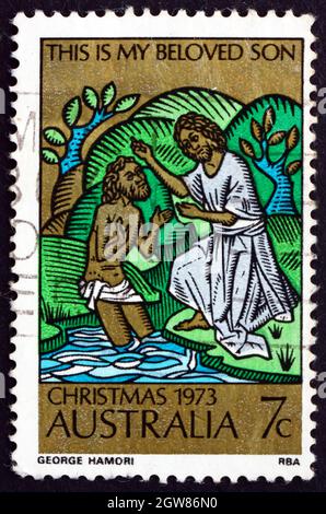 AUSTRALIEN - UM 1973: Eine in Australien gedruckte Briefmarke zeigt die Taufe Christi, Weihnachten, um 1973 Stockfoto