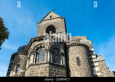 Polignac beschriftet Les Plus Beaux Villages de France, Kirche Saint Martin, Departement Haute-Loire, Auvergne-Rhone-Alpes, Frankreich Stockfoto