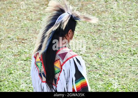 First Nation männliche Tänzerin in Fort William First Nation Pow Wow für „Feier und Heilung“ in Thunder Bay, Ontario, Kanada. Stockfoto