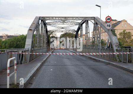 Rom, Italien. Oktober 2021. Blick auf die Industriebrücke nach dem Brand gestern Abend. (Foto von Matteo Nardone/Pacific Press) Quelle: Pacific Press Media Production Corp./Alamy Live News Stockfoto