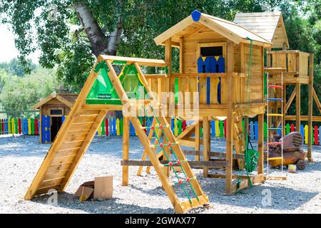 Ein leerer Außenbereich Park Dschungel Fitness-Studio für Kinder Stockfoto