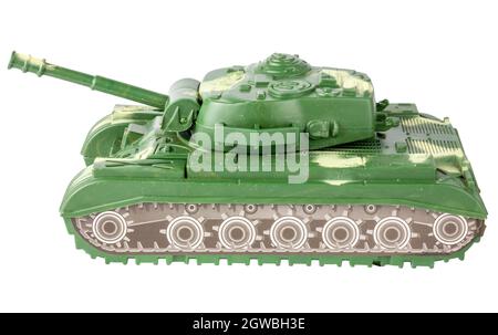 Spielzeugtank auf weißem Hintergrund. Panzertank. Tank in Tarnung. Auf Weiß isolieren. Stockfoto