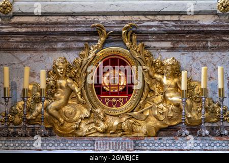 Reliquie mit dem Kopf Johannes der Täufer in der Kathedrale Notre Dame d’Amiens, Amiens, Frankreich | die Reliquie des Oberhauptes von Johannes dem Täufer Stockfoto