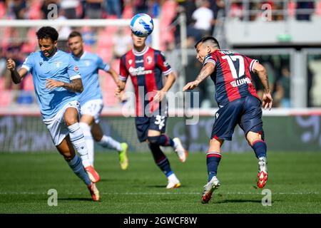 Bologna, Italien. Oktober 2021. Gary Medel (Bologna) während Bologna FC vs SS Lazio, Italienische Fußballserie A Spiel in Bologna, Italien, Oktober 03 2021 Quelle: Independent Photo Agency/Alamy Live News Stockfoto