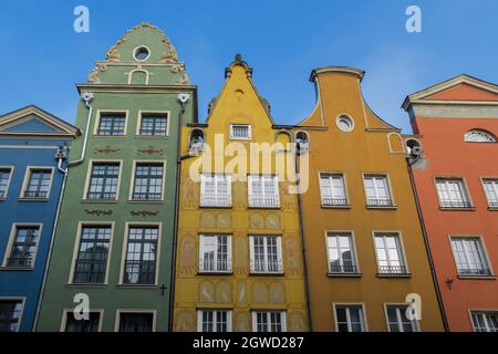 DANZIG, POLEN - 2020. JANUAR 17. Historische Gebäude auf dem langen Markt in Danzig. Stockfoto