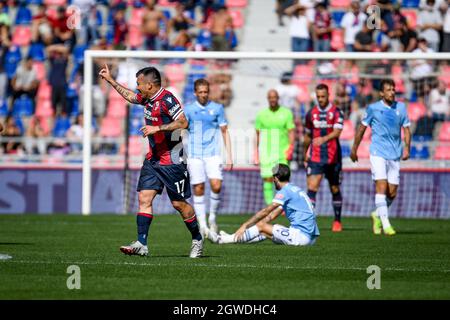 Bologna, Italien. Oktober 2021. Gary Medel (Bologna) während Bologna FC vs SS Lazio, Italienische Fußballserie A Spiel in Bologna, Italien, Oktober 03 2021 Quelle: Independent Photo Agency/Alamy Live News Stockfoto