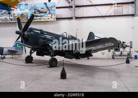 Ein US Marine Corps Vought F4U-4 Corsair Kämpfer im Pima Air & Space Museum, Tucson, Arizona. Stockfoto