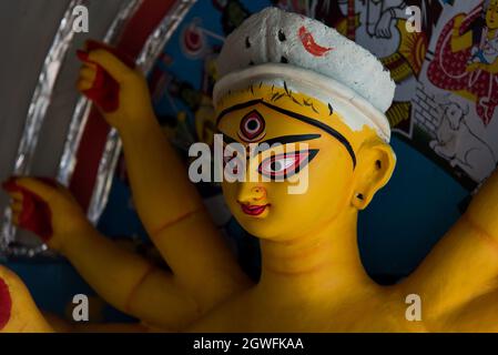Dekoriertes Idol der Hindu-Göttin Durga. Durga Puja Festival Stockfoto
