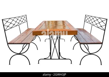Esstisch und Bank mit Stahlbeinen isoliert auf weißem Hintergrund, arbeiten mit Clipping Pfad. Stockfoto