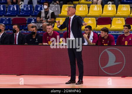 Sarunas Jasikevicius, Cheftrainer des FC Barcelona beim EuroLeague-Basketballspiel der Turkish Airlines zwischen dem FC Barcelona und Alba Berlin am 1. Oktober 2021 im Palau Blaugrana in Barcelona, Spanien - Foto: Javier Borrego/DPPI/LiveMedia Stockfoto