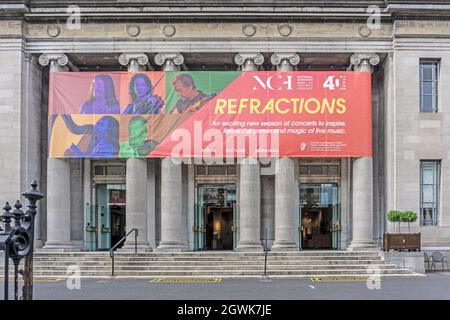 Die National Concert Hall in Earlsfort Terrace, Dublin, Irland, kündigt ihre neue Saison der Live-Musik an, Refraktionen. Wir Feiern Kammermusik. Stockfoto