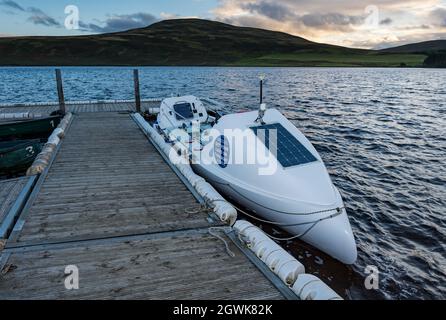 Ocean Ruderboot auf Whitesadder Reservoir für ein Training für Atlantic Challenge, East Lothian, Schottland, Großbritannien Stockfoto