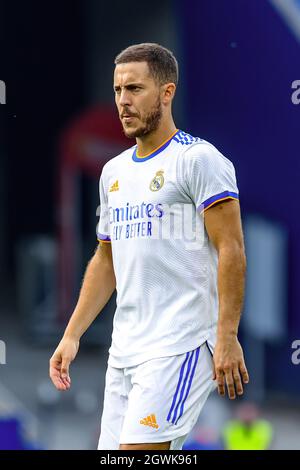 Barcelona, Spanien. Oktober 2021. Eden Hazard während des La Liga-Spiels zwischen RCD Espanyol und Real Madrid im RCDE-Stadion in Barcelona, Spanien. Quelle: Christian Bertrand/Alamy Live News Stockfoto