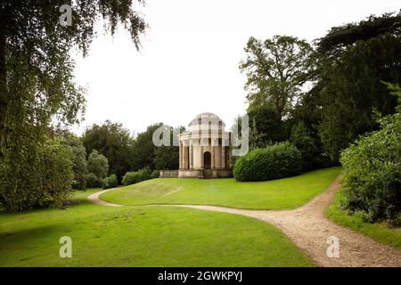 Landschaftsbild des Tempels der alten Tugend im Garten stowe Stockfoto