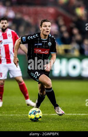 Aalborg, Dänemark. Oktober 2021. Stefan Gartenmann (2) von Soenderjyske beim 3F Superliga-Spiel zwischen Aalborg Boldklub und Soenderjyske im Aalborg Portland Park in Aalborg. (Foto: Gonzales Photo/Alamy Live News Stockfoto