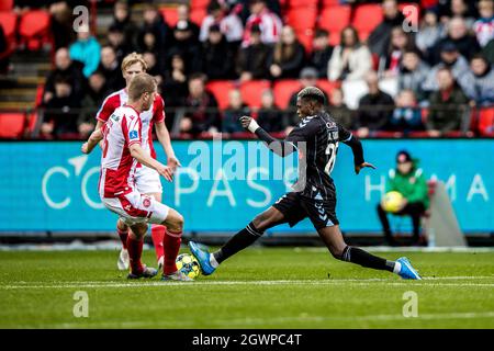 Aalborg, Dänemark. Oktober 2021. Abdulrahman Taiwo (25) von Soenderjyske beim 3F Superliga-Spiel zwischen Aalborg Boldklub und Soenderjyske im Aalborg Portland Park in Aalborg. (Foto: Gonzales Photo/Alamy Live News Stockfoto